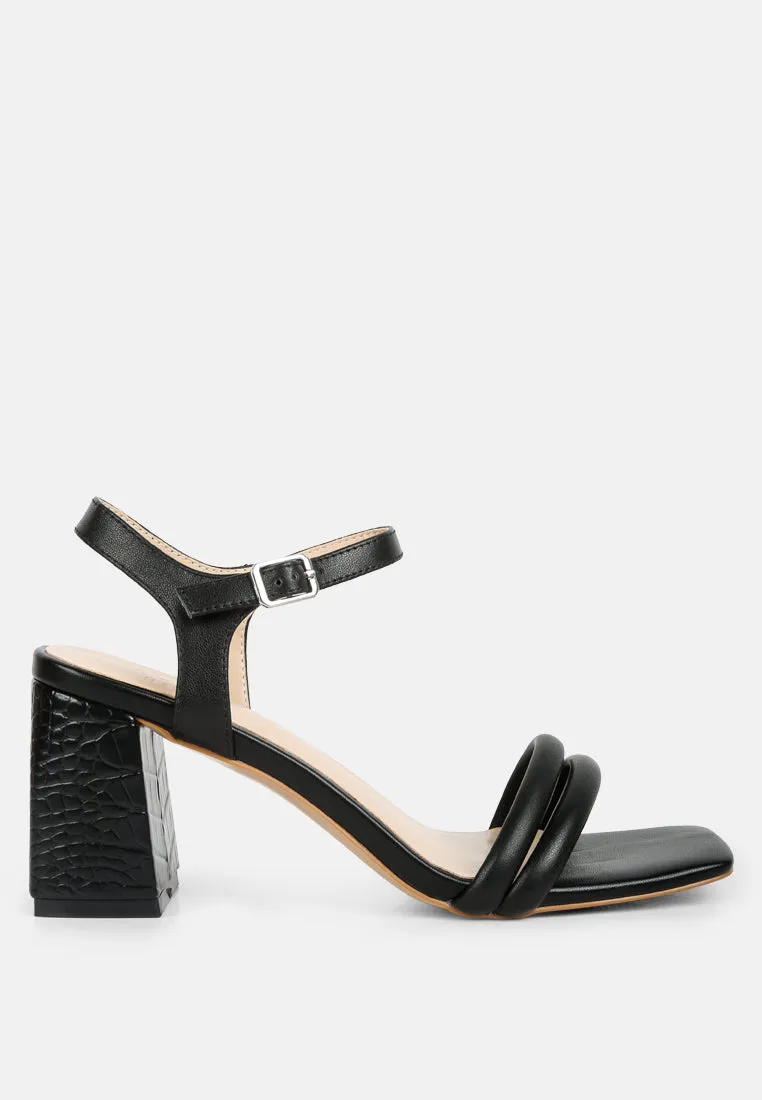 EDYTA Ankle Strap Block Heel Sandals in Black